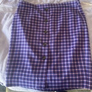 Casual Skirt! Great with boots and leggings!